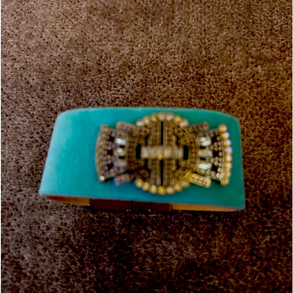 Plunder Charlyn aqua blue with black bead style medallion bracelet